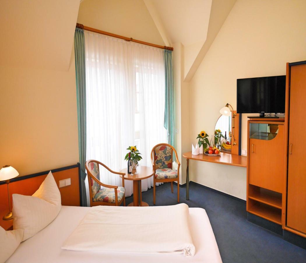 Kohlers Hotel Engel Bühl Exterior foto
